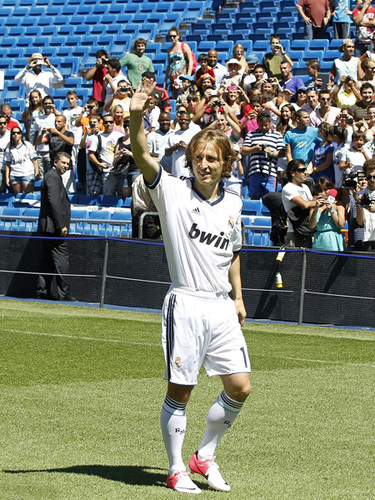 波士顿红袜官方宣布“贝比鲁斯魔咒”彻底作废，整座波士顿陷入长达一周的狂欢