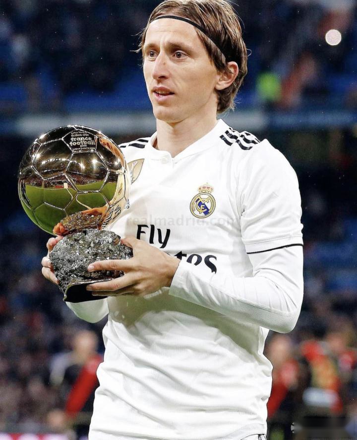 意媒：阿坎吉缺席国米训练，欧冠对阵利物浦出战成疑