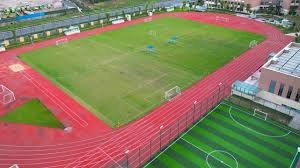 真是个天大的好消息😍👏🏻 来源：REAL MADRID FANS🚨 迪恩·胡伊森随队合练。